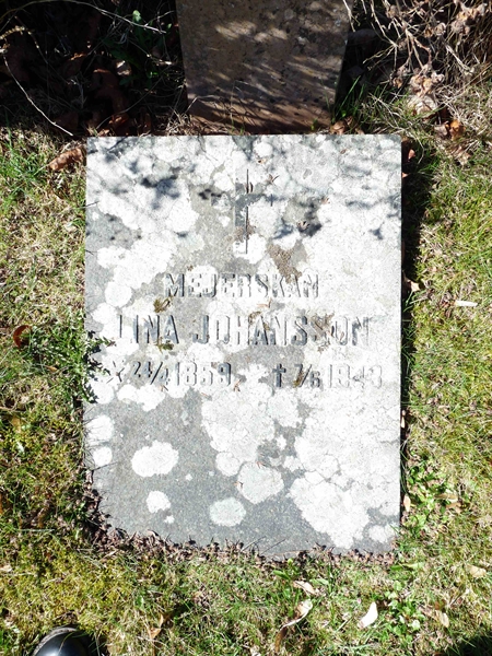 Grave number: LE 4   24