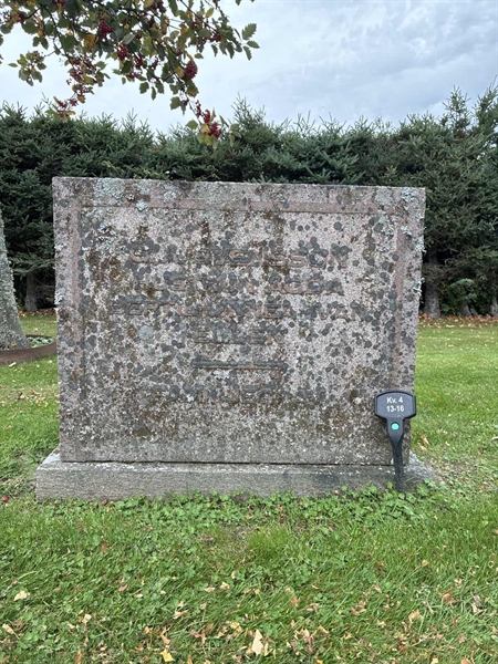 Grave number: 33 4    13-16