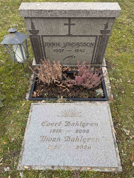 Gravnummer: LE   358