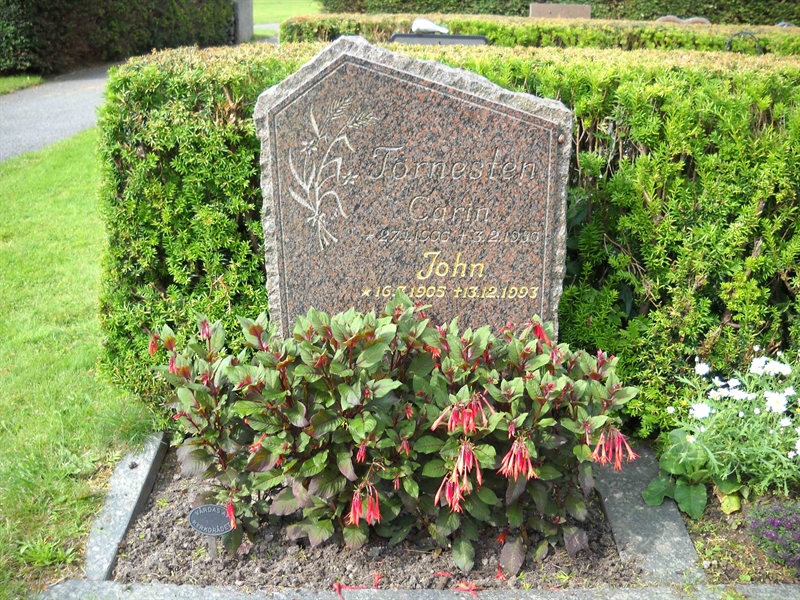Grave number: 1 07   35