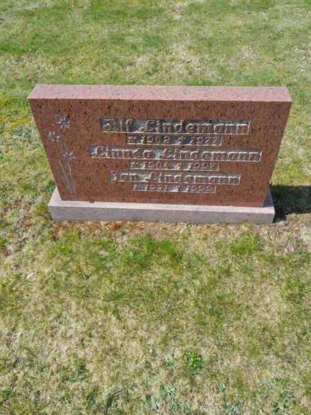 Grave number: 20 N 13-15