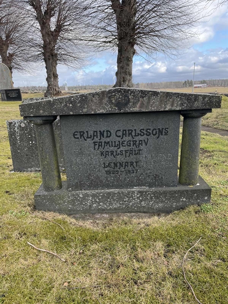 Grave number: HA M    23, 24, 25