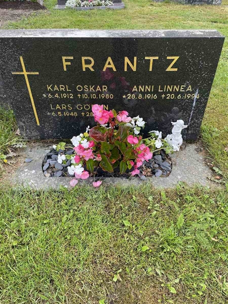 Hautatunnus: N 4 3   384