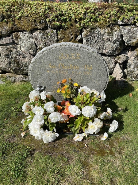 Grave number: 1 GaKy Kv09   132-134