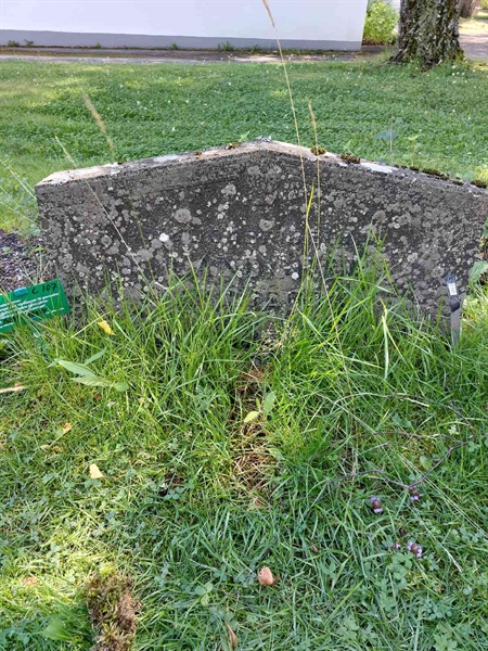 Hautatunnus: 1 C   107