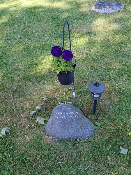 Hautatunnus: OS ÖK U   270