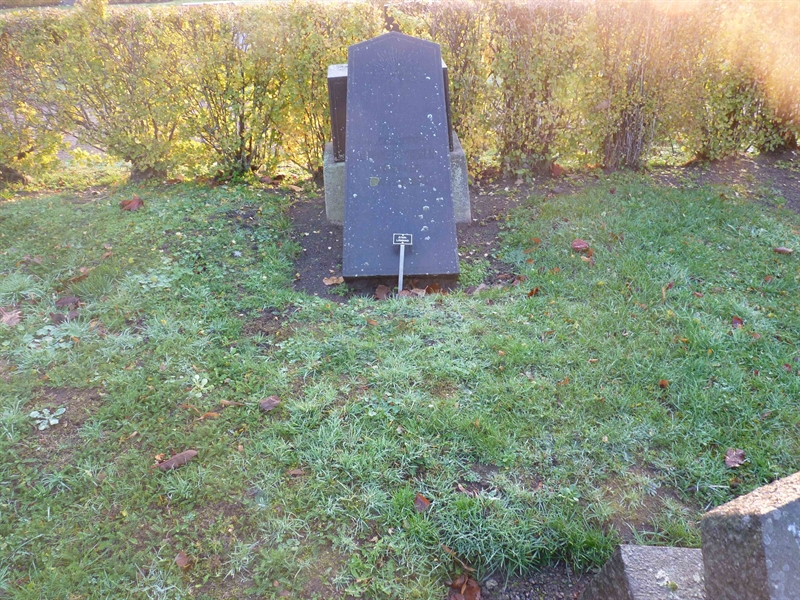 Grave number: SK 3J    67