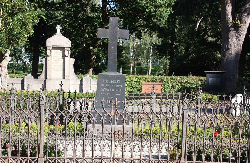 Grave number: Ö IÄ   237, 238, 239, 240