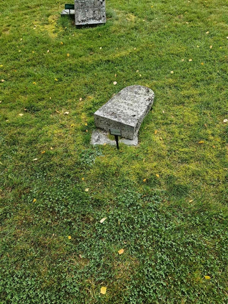 Grave number: 2 KV.4    42