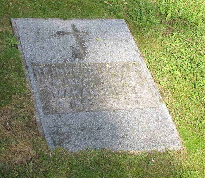 Grave number: HG MÅSEN   511, 512