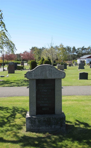 Grave number: NY H   348, 349, 350