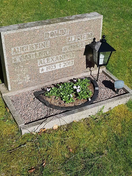 Grave number: 01  3083