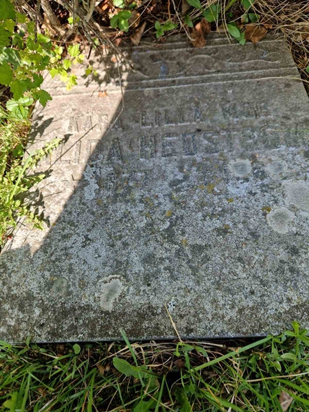 Grave number: 501 16 3052