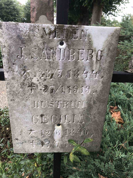 Grave number: SK V   166