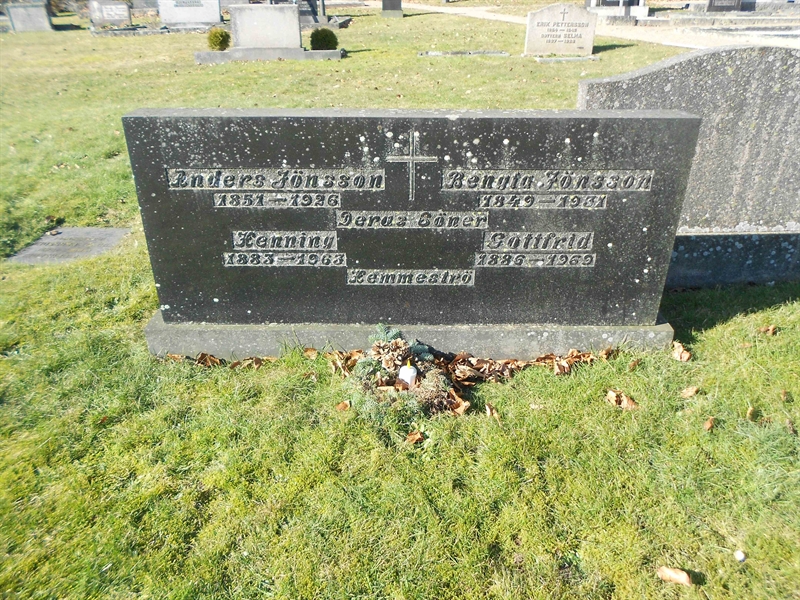 Grave number: NÅ G5   137, 138