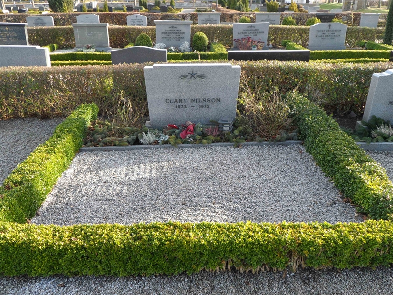 Grave number: ÖTN NVK2   117, 118