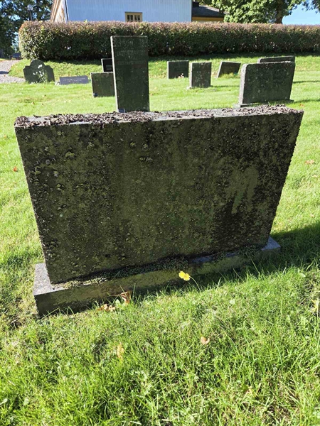 Grave number: T A D   813