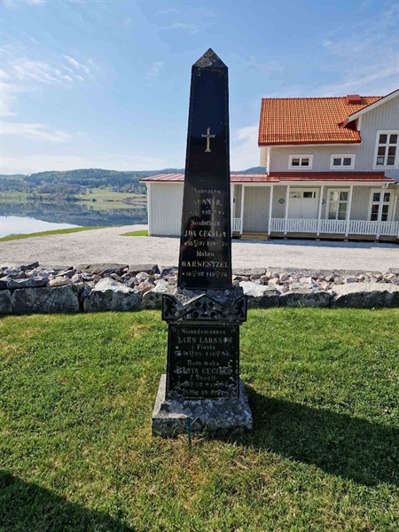 Grave number: 501 03 46-48