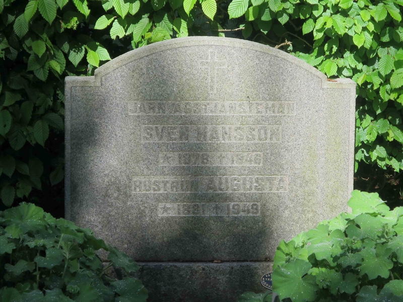 Grave number: HÖB N.RL    32