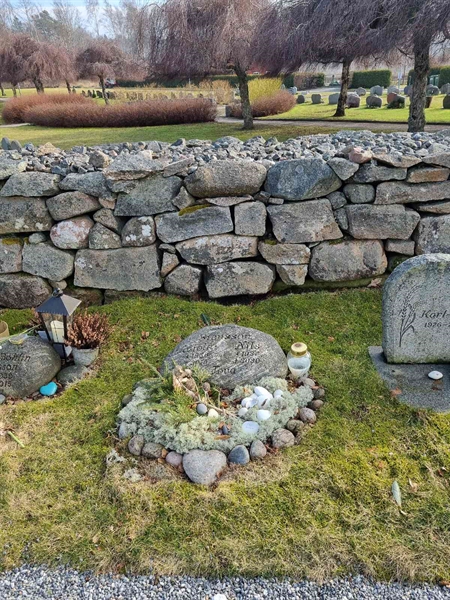 Grave number: TG 008 1187