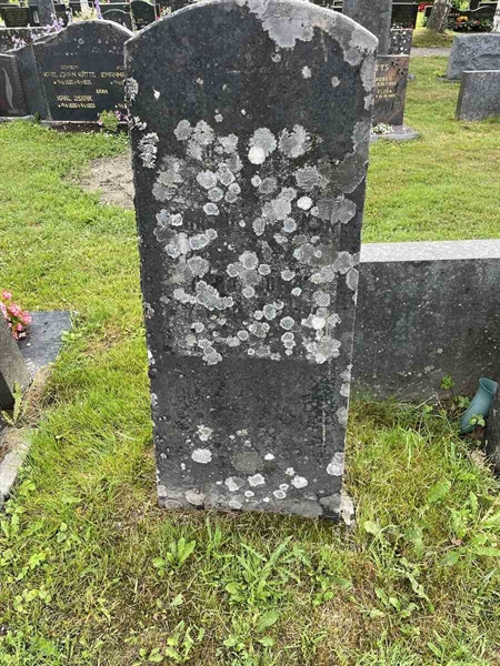 Hautatunnus: N 4 3   385a