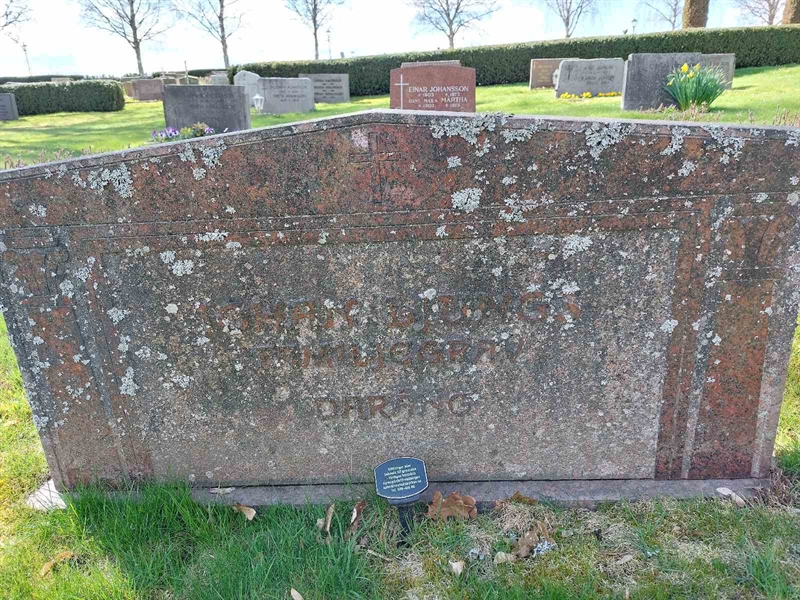 Grave number: HV 27   34, 36