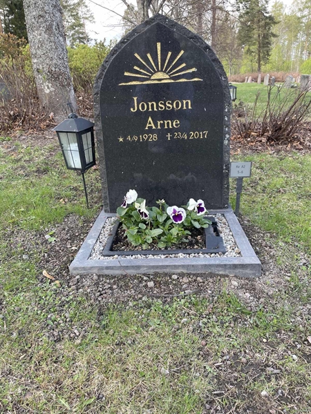 Grave number: 1 A2     5-6