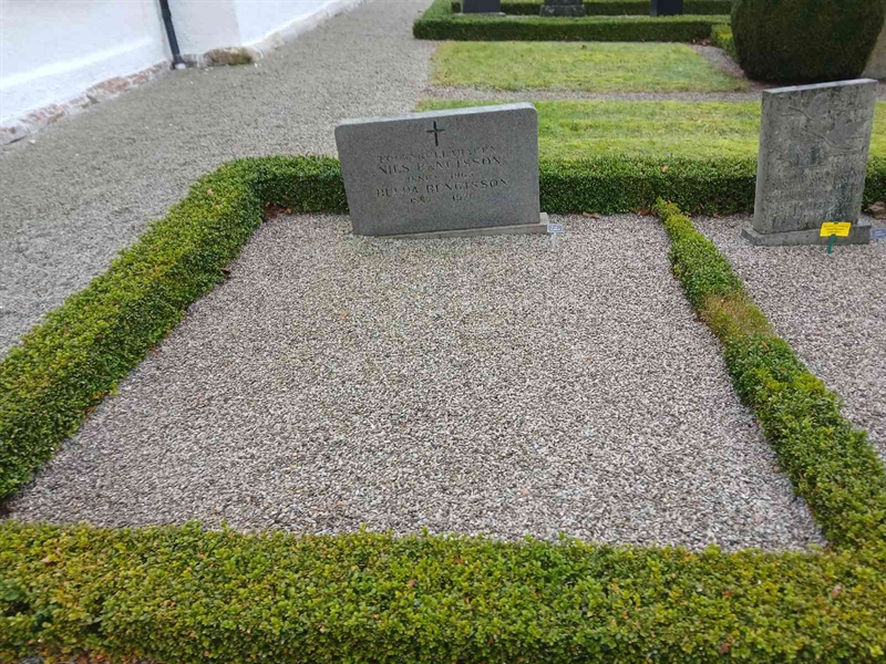 Grave number: FE B    72, 73