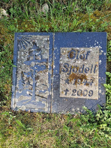 Grave number: 2 14 1861, 1862, 1863, 1864