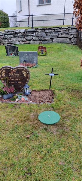 Grave number: BR D    80, 81