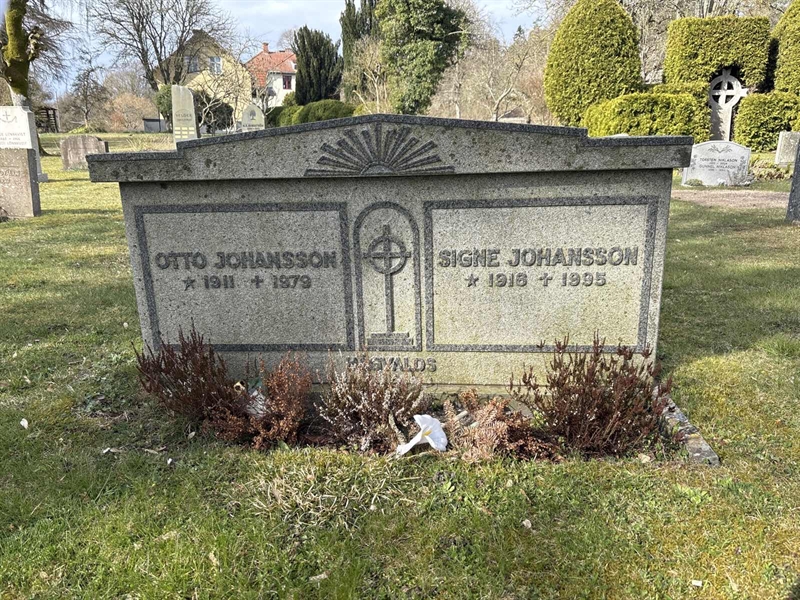 Grave number: LI 69