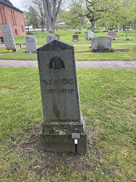 Grave number: SI 3   394, 395