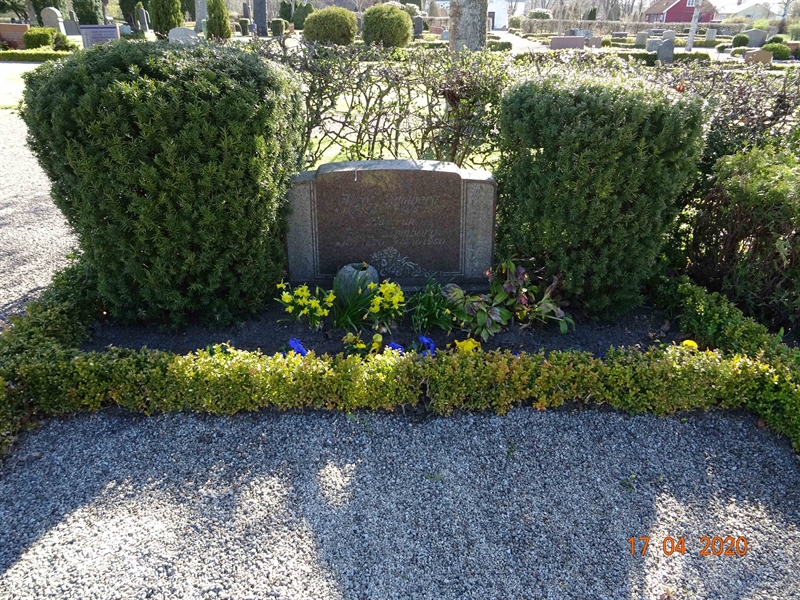 Grave number: NK 4 DI    17, 18