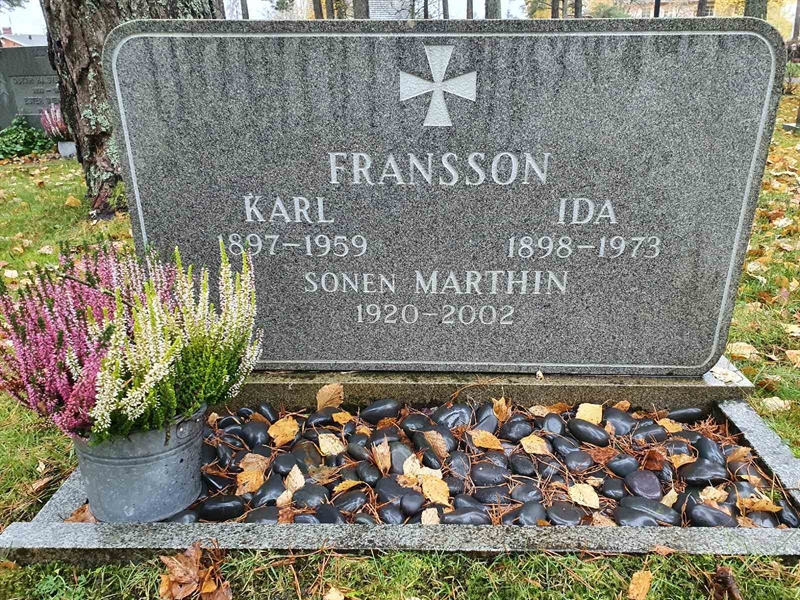 Grave number: SK A5   625-626