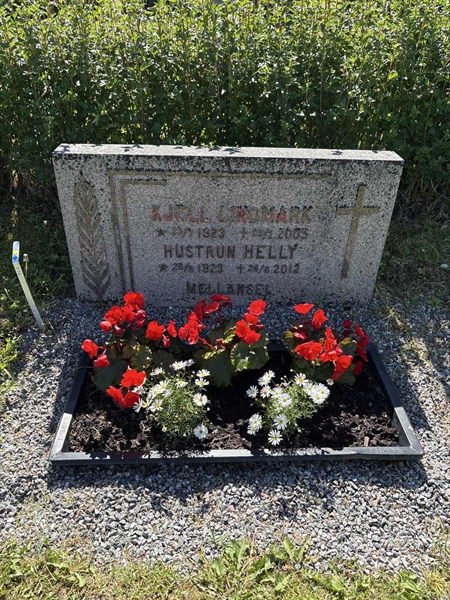 Grave number: 4 G GL    79-80