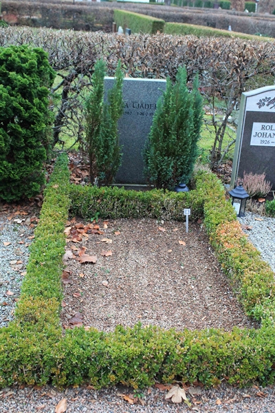 Grave number: BNB 5B   986