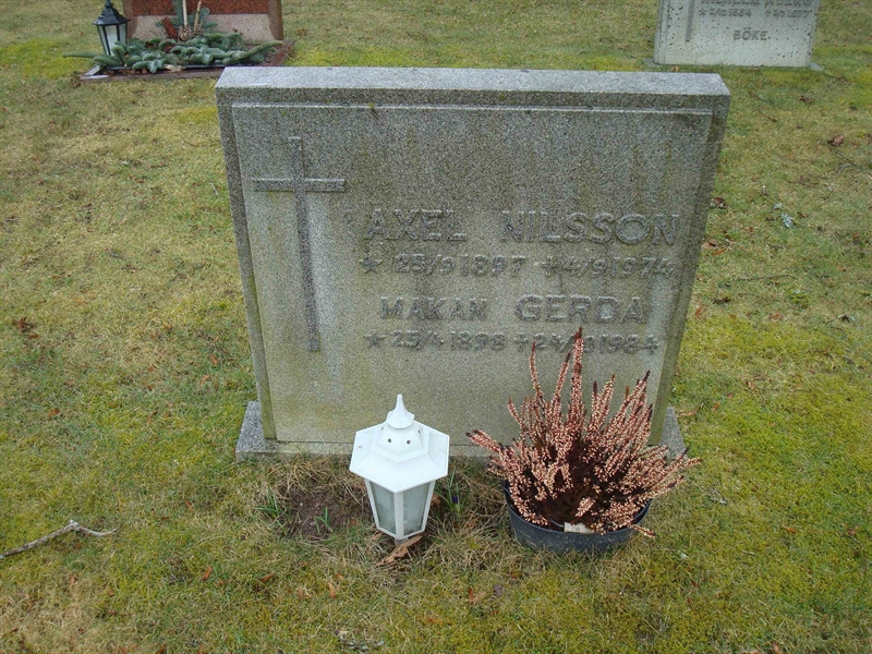 Grave number: BR D   351, 352