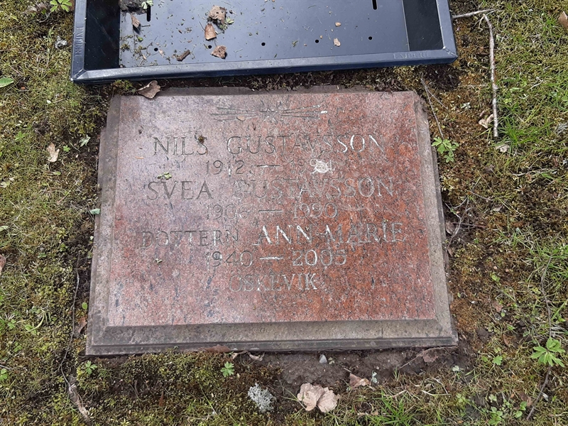 Grave number: KA 15   117