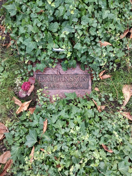 Grave number: Ö U10    85