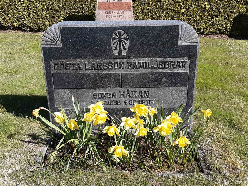 Grave number: KA 03    86-88