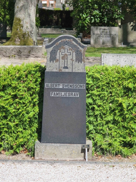 Grave number: HÖB 9   256