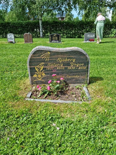 Grave number: D N 6  1780-1781