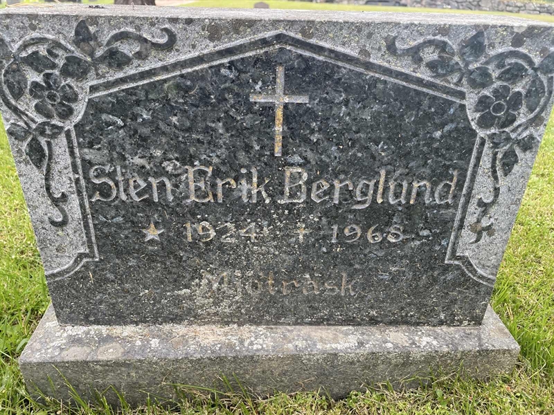 Grave number: 001 1 6  6890
