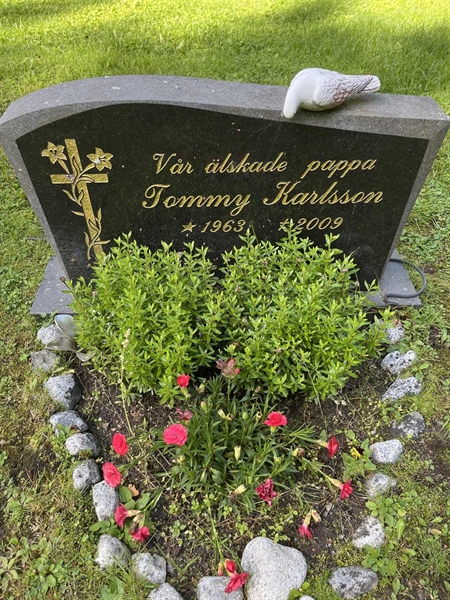 Grave number: 5 08   825