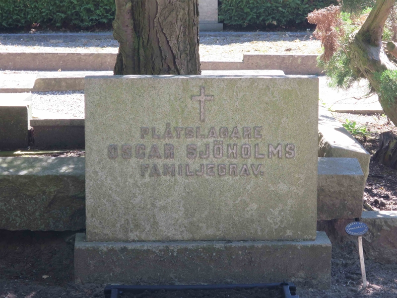 Grave number: HÖB 15    25