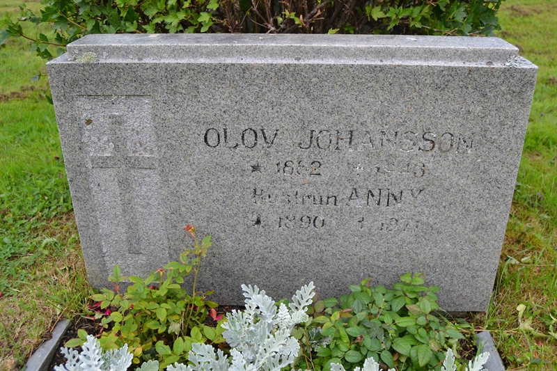 Grave number: 1 N   976B
