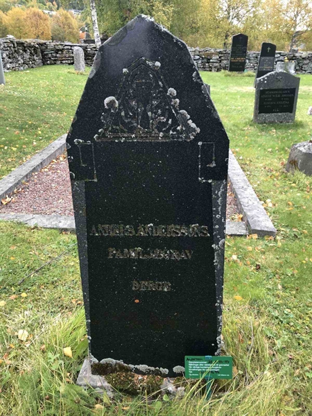Grave number: ÅR A   186, 187