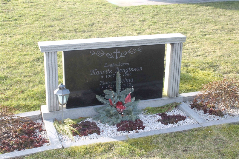 Grave number: ÖKK 5    66, 67, 68, 69