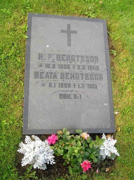 Grave number: GK B   28 a, 28 b