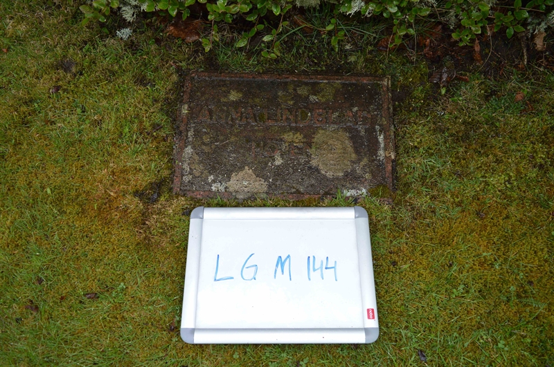 Grave number: LG M   144